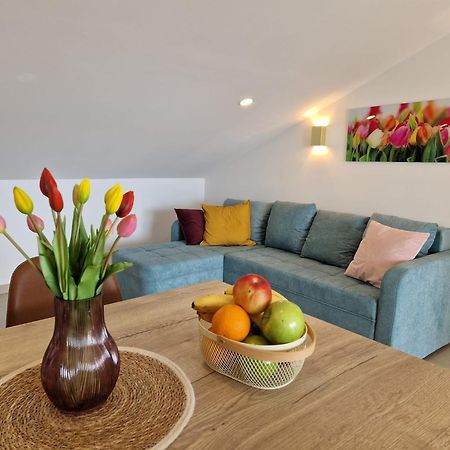 Haus Mit Meerblick Лопар Экстерьер фото