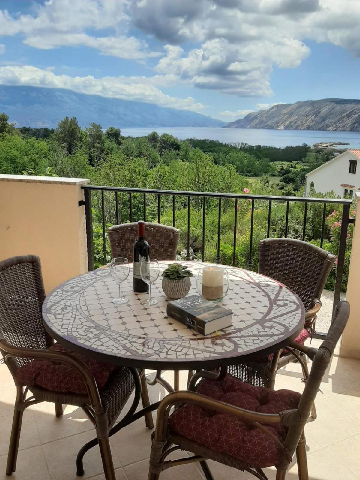 Haus Mit Meerblick Лопар Экстерьер фото