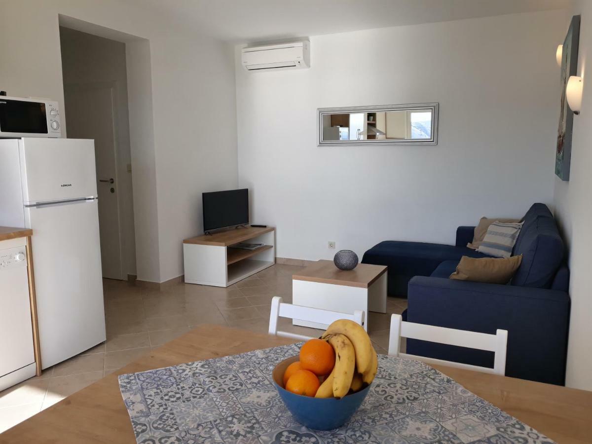 Haus Mit Meerblick Лопар Экстерьер фото
